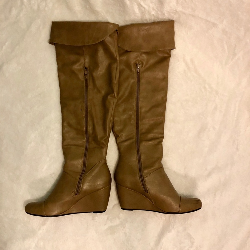 Women’s Wedge Boots